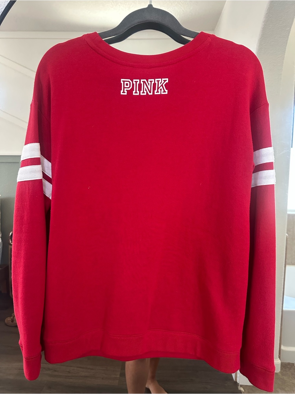 VS Women’s Red 49ERS Sequin Crewneck Sweatshirt - Picture 3 of 3